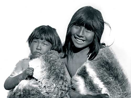 Die Ureinwohner vom Selknam-Volk – Foto: Alberto M. de Agostini 