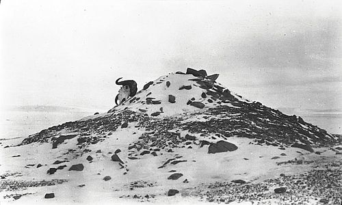 Steinmal an der Mercy Bay 1916 - Wilkins