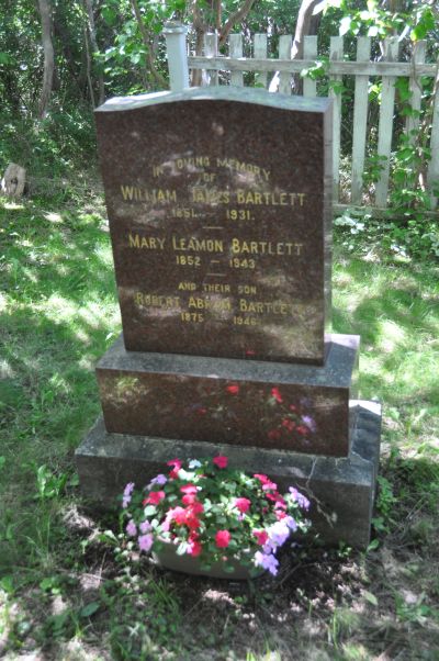 Tombstone Robert Bartlett