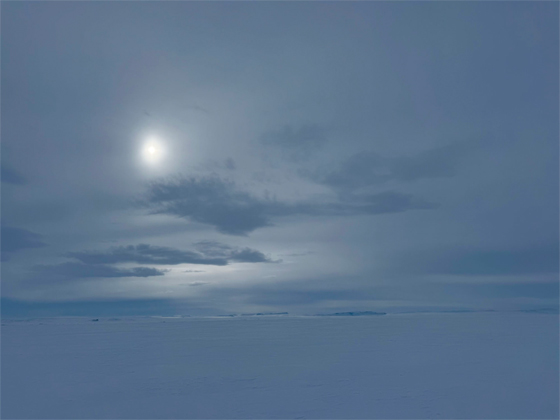 Mercy Bay © Hubert Sagnières