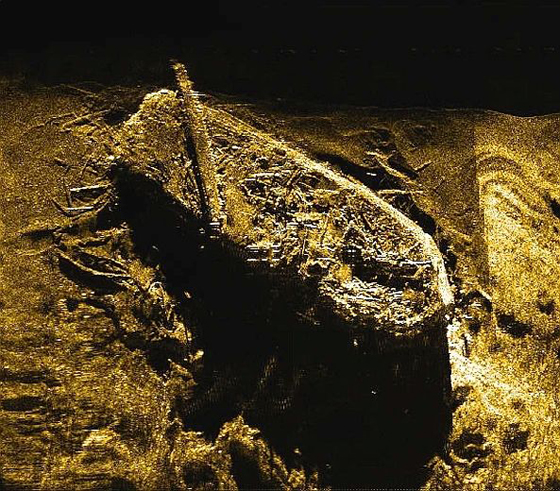 HMS Incestigator side-sonar © Parks Canada